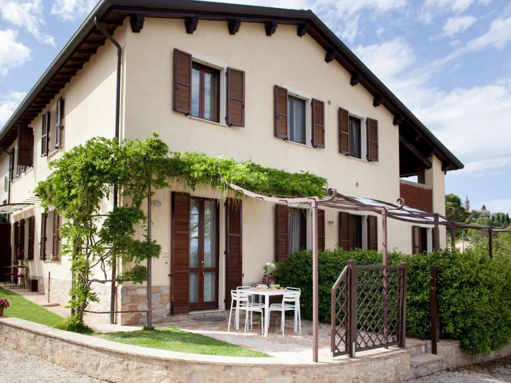 Agriturismo Il Vecchio Mandorlo ペルージャ 部屋 写真
